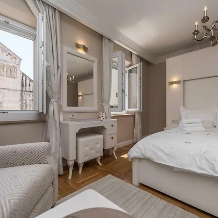 Piazzetta Marina 4* זאדאר
