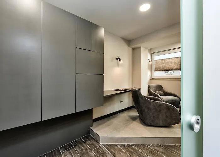 Piazzetta Marina Задар