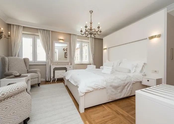 Affittacamere Piazzetta Marina 4*